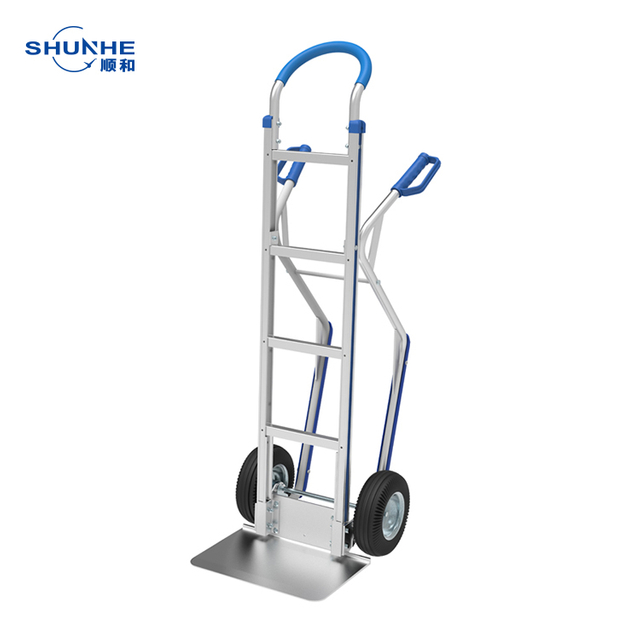 ボトル入りウォータートレイトロリー